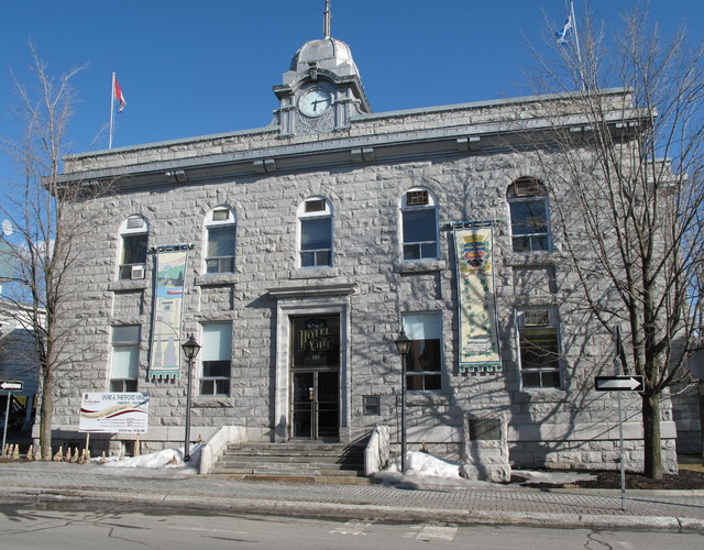 LE LOBBY ANTI-AMIANTE INQUIÈTE LE MAIRE DE THETFORD MINES